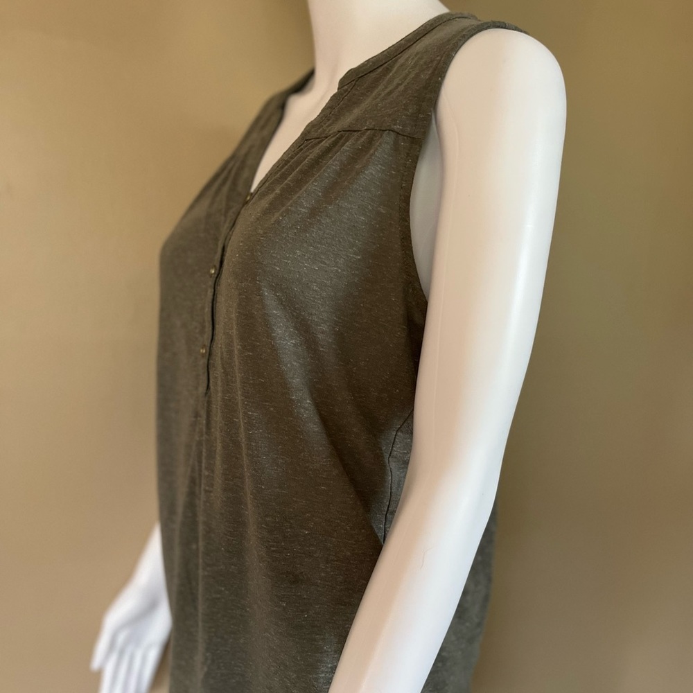 Green Heather Tank Top - Picture 8 of 9